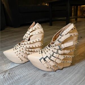 Jeffrey Campbell Zip 2 Stud Spiked Wedges
Size 7